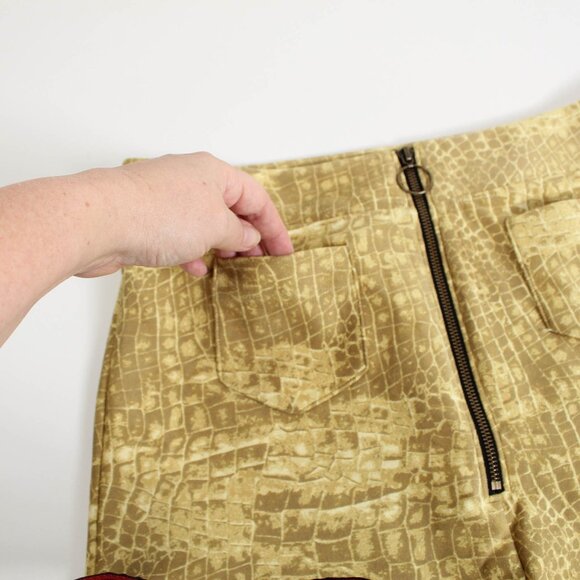 Urban Outfitters Yellow Snakeskin High Rise Shorts Large Zipper Detail - Picture 5 of 12